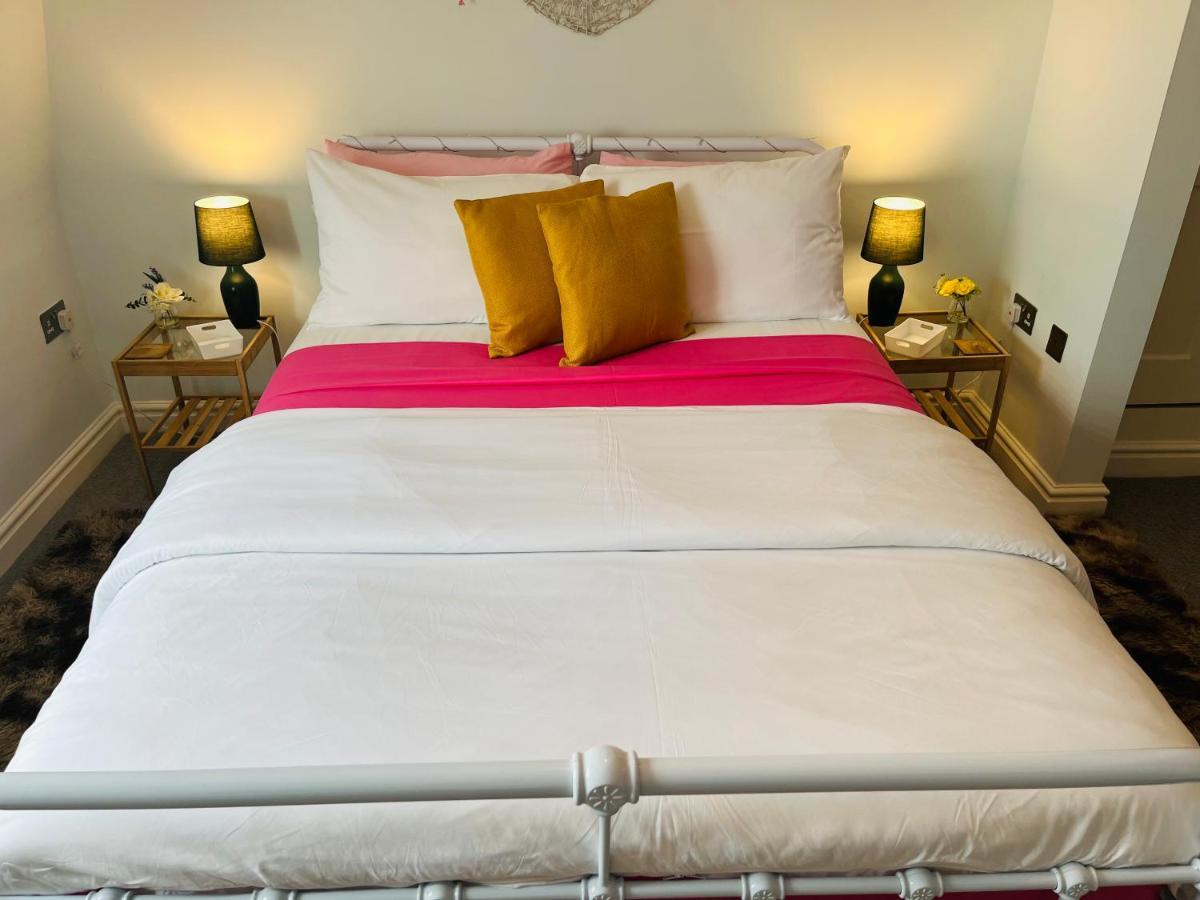 Beautiful Beachfront Retreat With A Stunning Sea View For The Ultimate Escape Away From The Busy World Below Herne Bay Ngoại thất bức ảnh